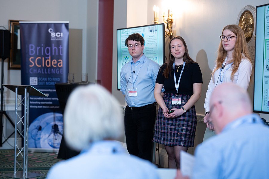 Team AGregen pitching at Bright SCIdea final 2024