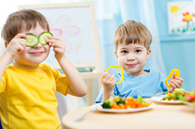 kids eating healthily