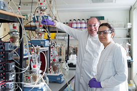 Professor Glenn Gibson in the Reading Gut Microbiology lab