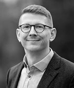 Sebastian Niedenfuhr headshot