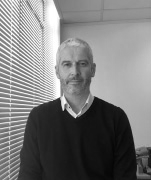 Simon Ellwood headshot