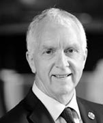 Headshot of Roy Sandbach