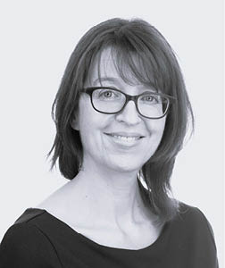 Dr Zoë Webster B&W