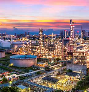 /-/media/images/news/2021/5/petrochemicalrefinerysunsetlanding.ashx?h=300&w=290&hash=F13A980E1CE96562EC09EDB399381D0C
