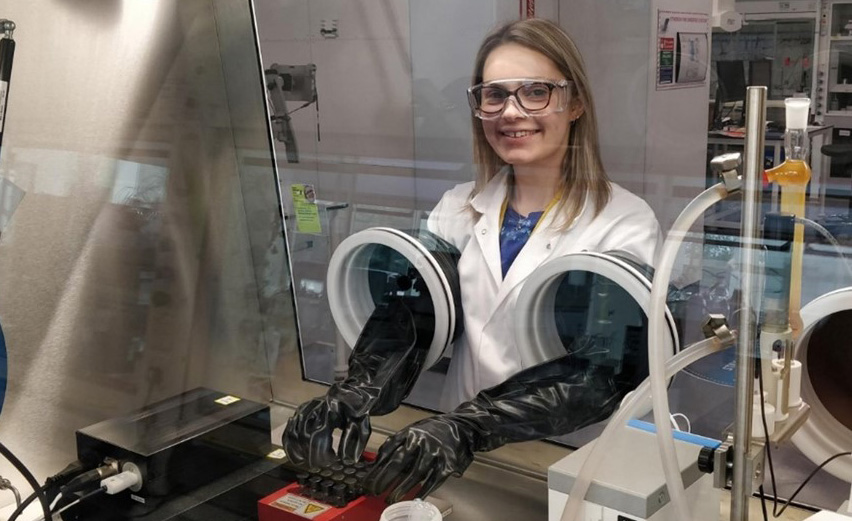SCIblog - 22 July 2021 - Undergraduate Placement Student of the Year - image of Harriet McNicholl in the lab