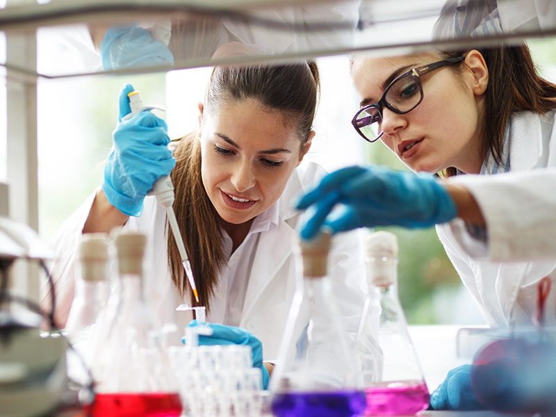 /-/media/images/sciblog/2021/8/sciblog_womeninchem_listing.ashx?h=600&w=800&hash=56E2F5B2C3A88A6115FB66F83696AFE8E64A45E8