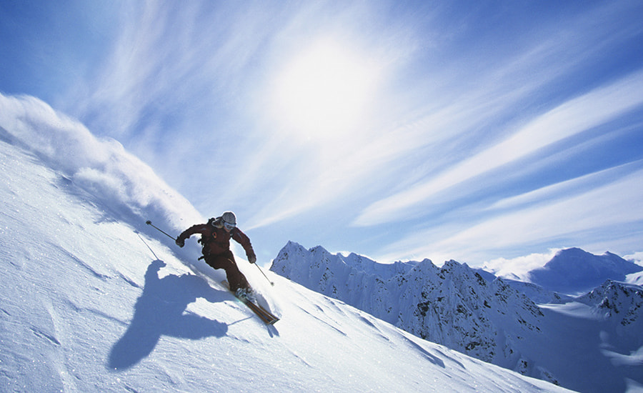 SCIblog - 08 February 2022 - Artificial Snow - image of a skier on a slope
