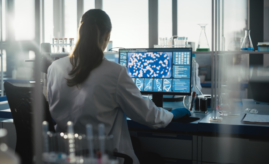 SCIBlog - 18 August 2022 - image of female scientist at desk